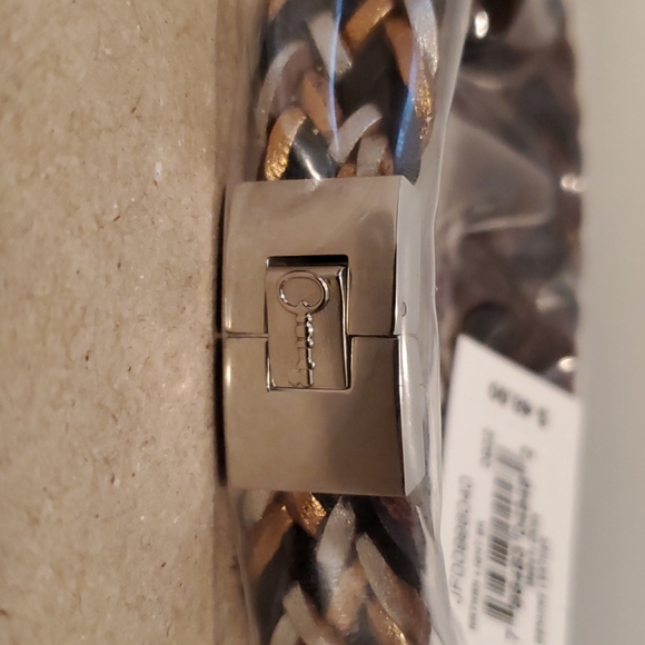 Fossil Leather Bracelet - Picture 4 of 4